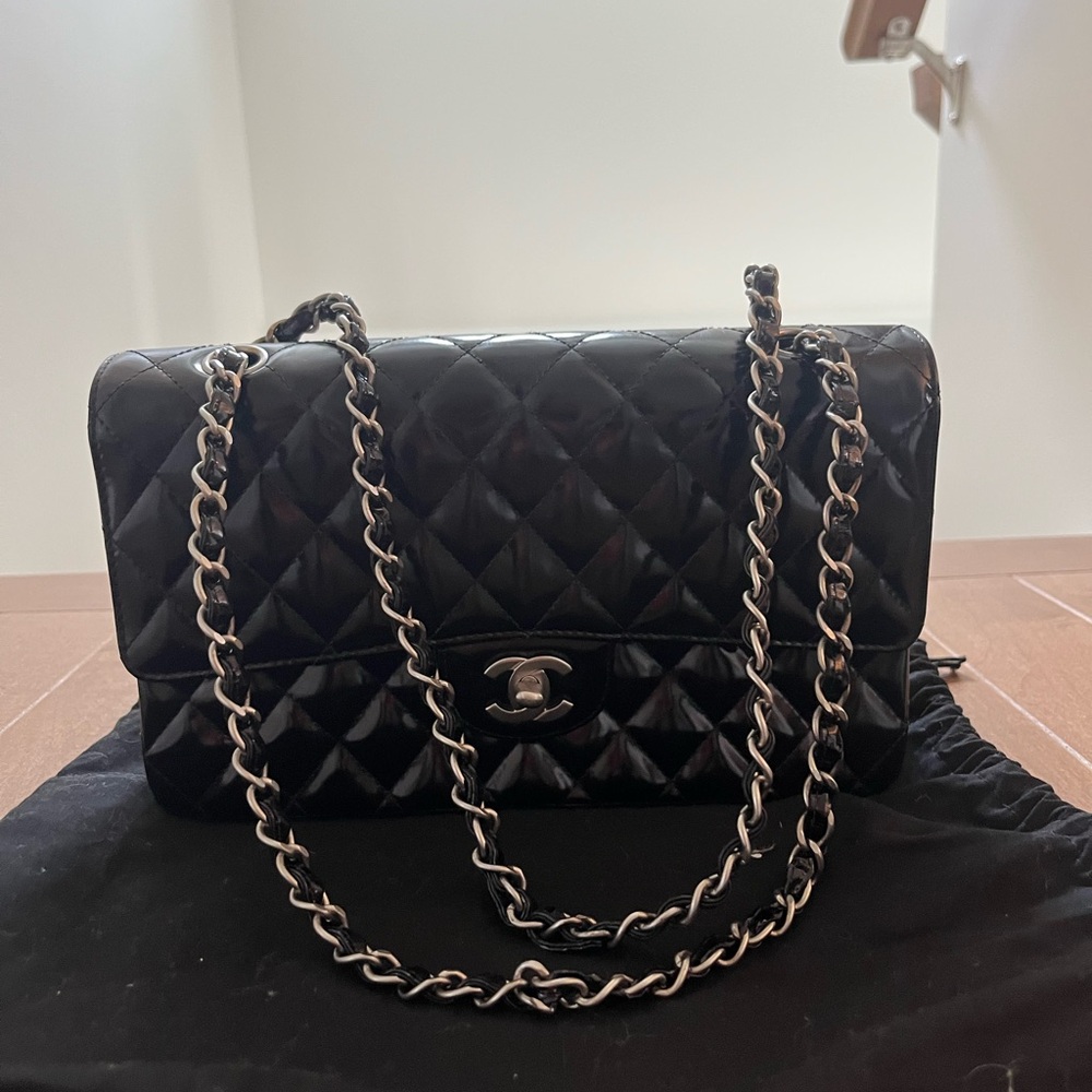 CHANEL Medium Classic Double Flap Patent Black SHW
